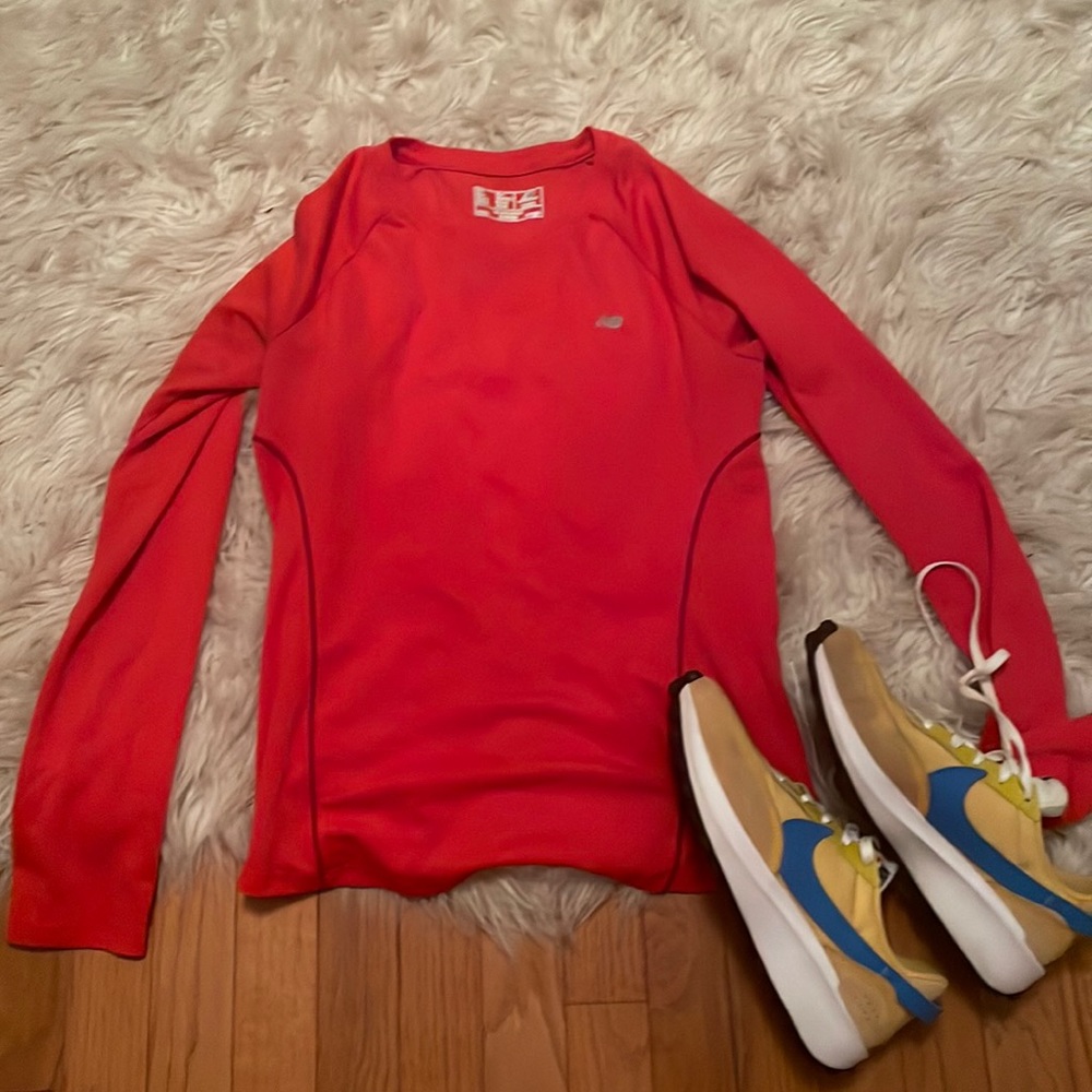 New balance running long sleeve shirt